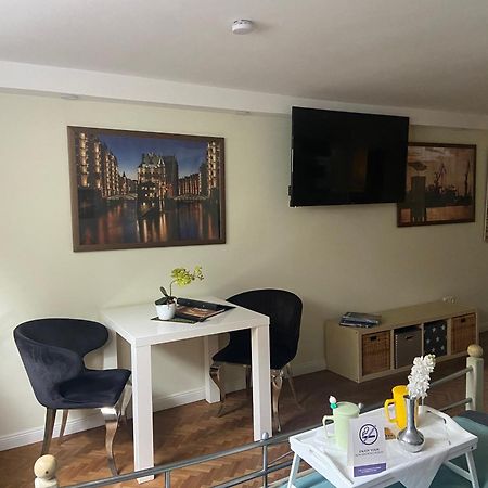 Schick Hamburg Apartment Гистхахт Екстериор снимка